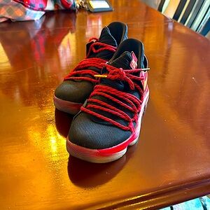 Your size 6 or women’s 7 KD 10 bred Nike